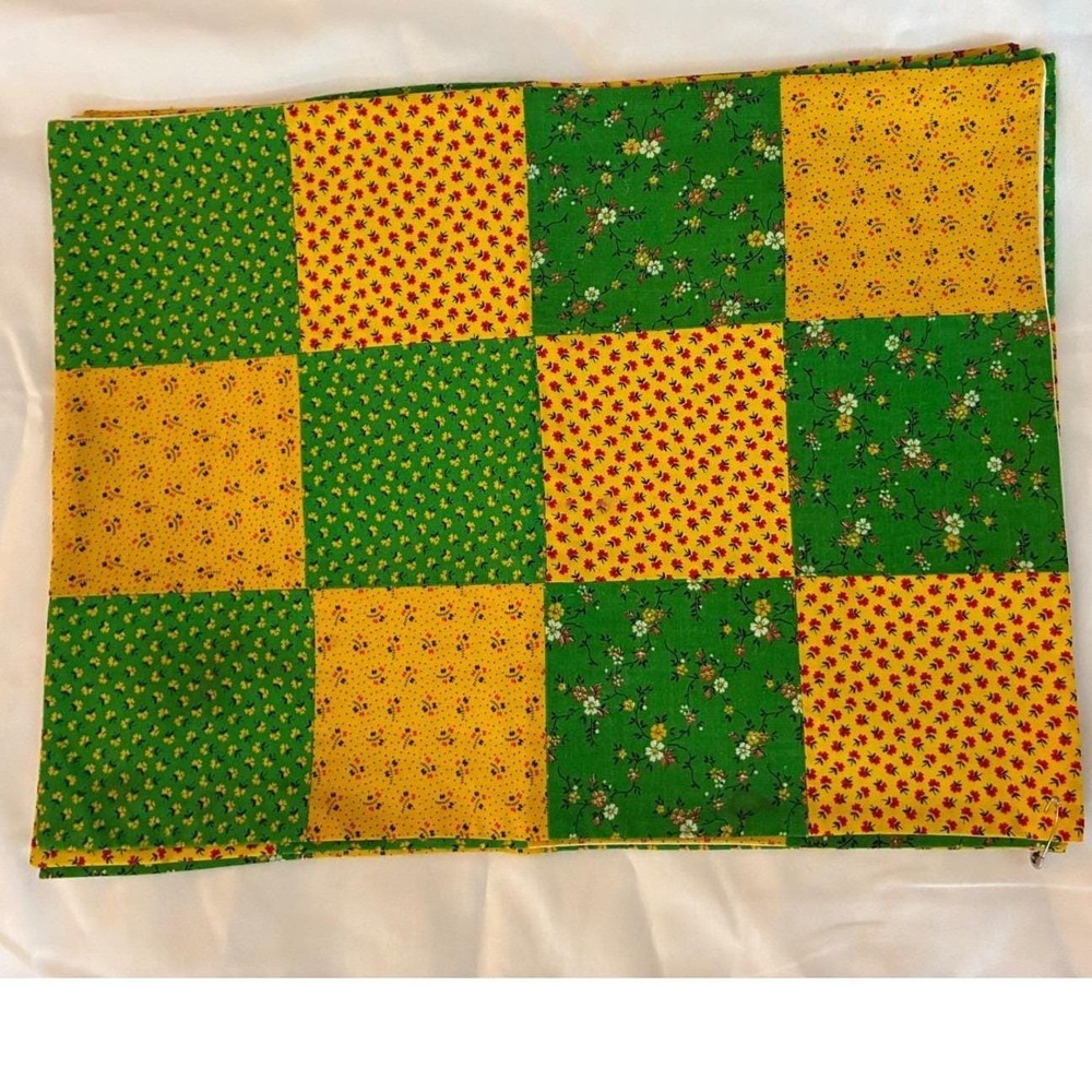 Homemade Patchwork Quilt Place Mats Home Decor Green Yellow Floral Calico Set 4